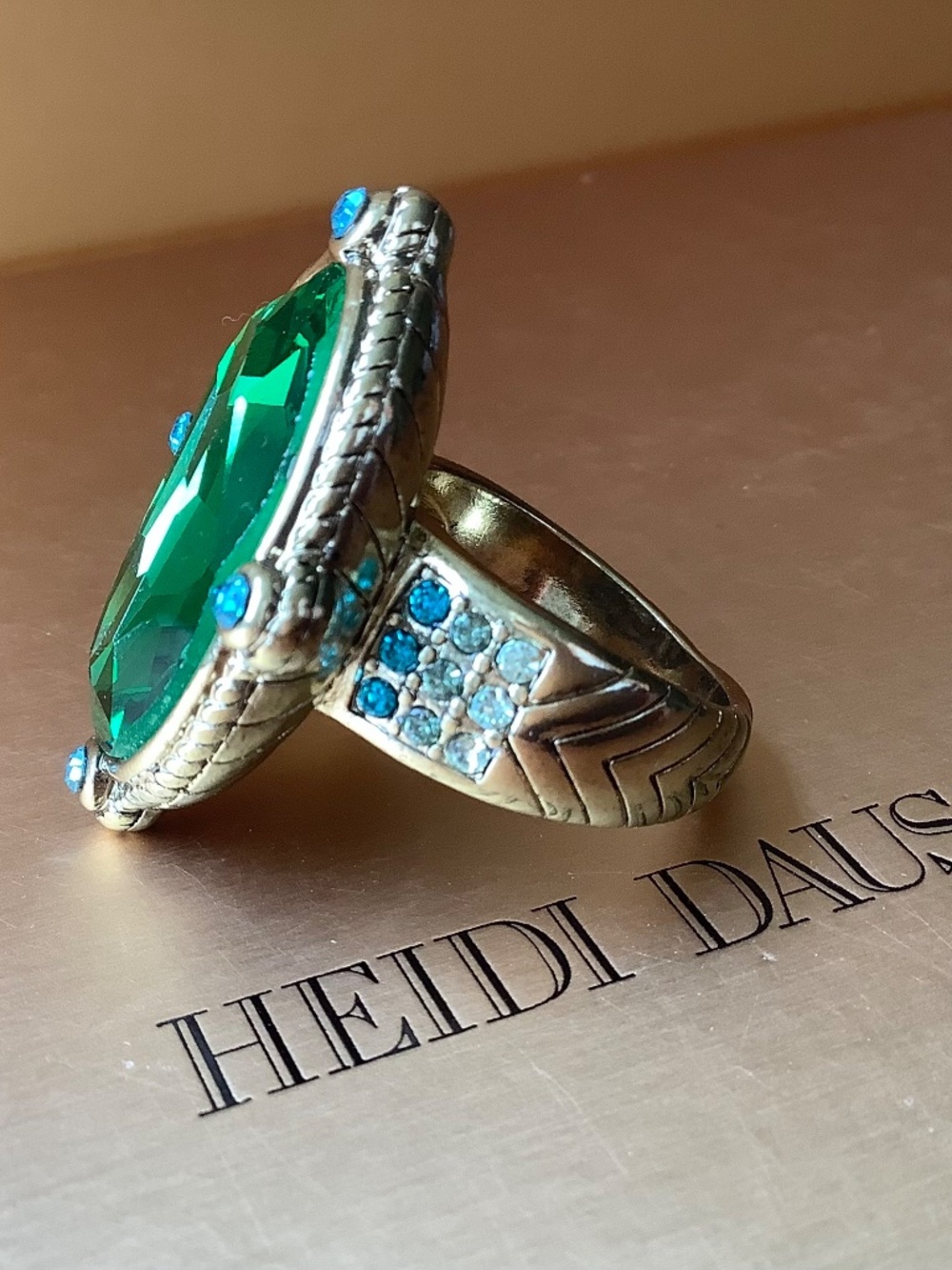 Heidi Daus Suit Yourself Erinite Green Crystal Statement Ring SZ 9 - Picture 5 of 8